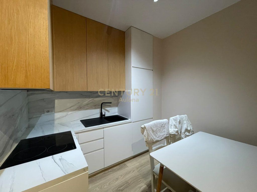 1+1 APARTMENT NEAR KRISTAL CENTRE FOR RENT, TIRANA!!!