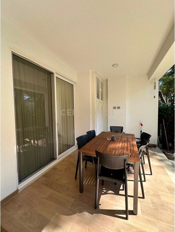 Apartament 2+1 me Oborr Privat për Shitje – San Pietro Residence, Gjiri i Lalzit 325,000 €
