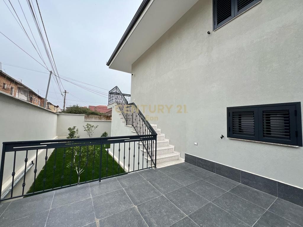 PRIVATE HOUSE FOR SALE, NEAR THE "EFTALI KOCI" SCHOOL, DURRES !