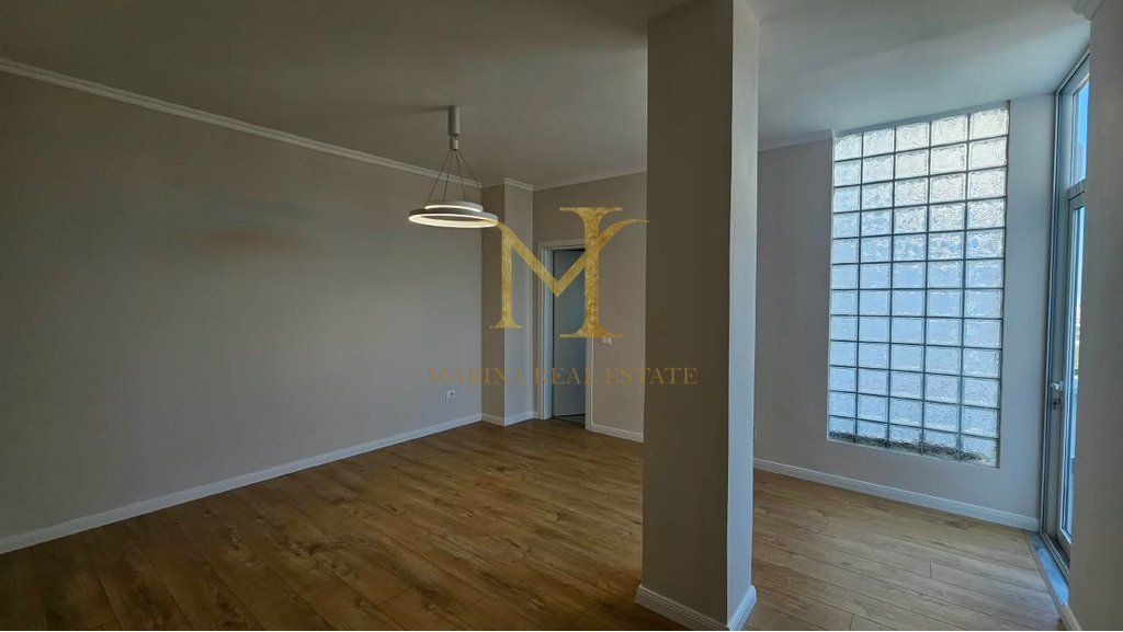 SHITET APARTAMENT 3+1+3 ME PAMJE DETI- NË ILIRIA, PLAZH!