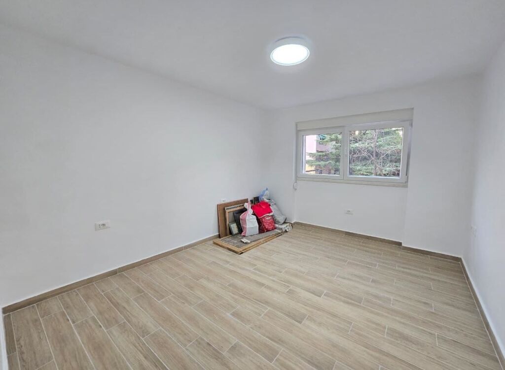 Affitto | Ambjent Biznesi | 21 Dhjetori, Inxhinieria e Ndertimit | 1000 €/mese