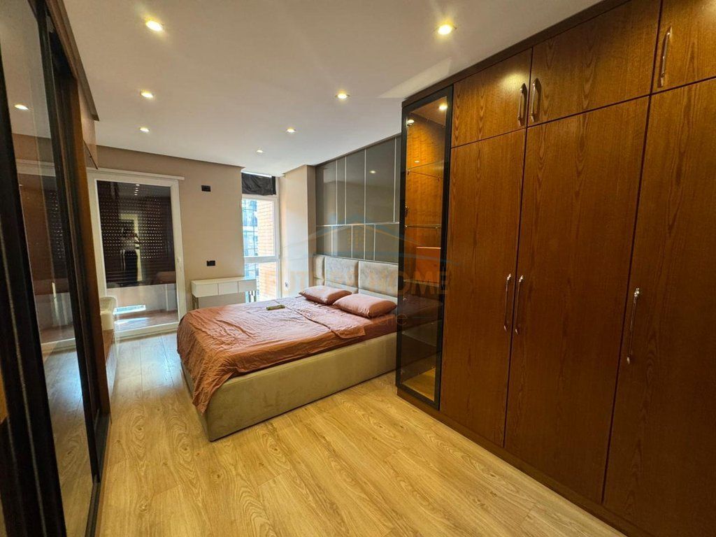 2+1+2 APARTMENT FOR RENT + PARKING SPACE – PANORAMA 2 COMPLEX, TIRANA