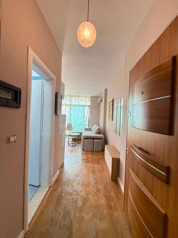 Shitet apartament 1+1 ne Shkembin e Kavajes