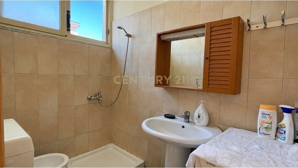 Apartament 2+1 me qira pranë Gjykatës, Vlorë