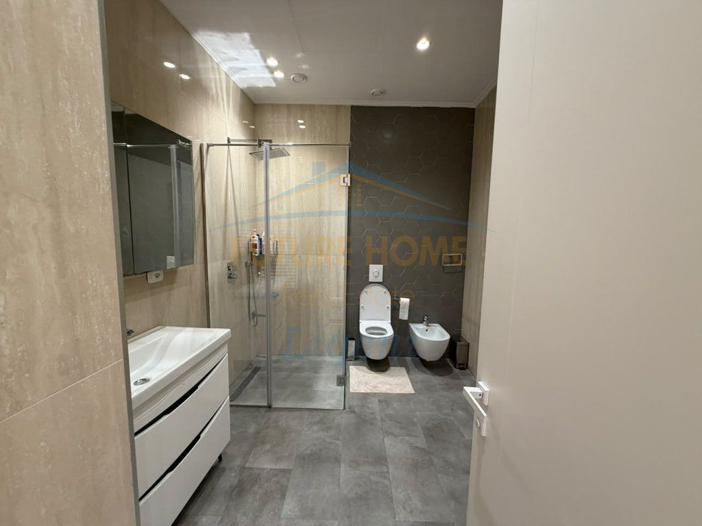 Rent, 2+1+2 Apartment+Storage+Parking Space, Park Gate ,Elbasan Street