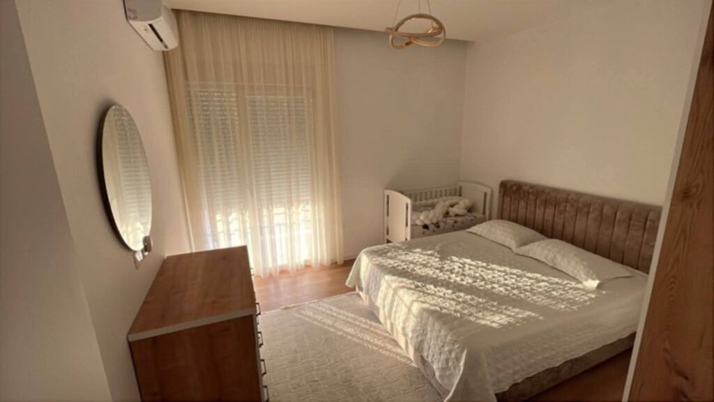 SHTEPI ME QERA 1+1+PARKIM - SHKOZE, TIRANE