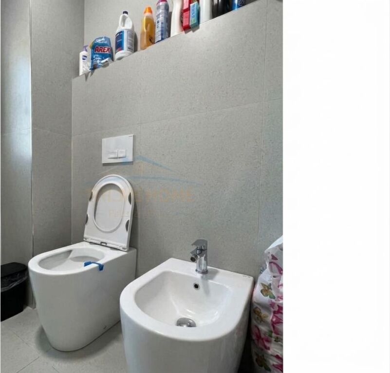Shitet, Apartament 1+1, Ali Demi, Tiranë