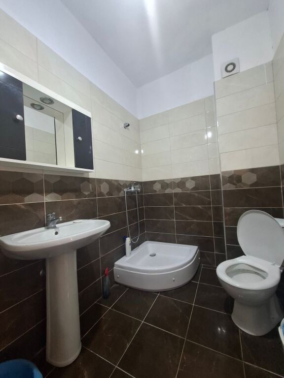 Jepet me qera apartament 1+1 ne Astir!