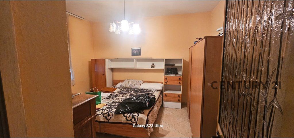2+1 Apartment for Sale on "Naim Frasheri" Street