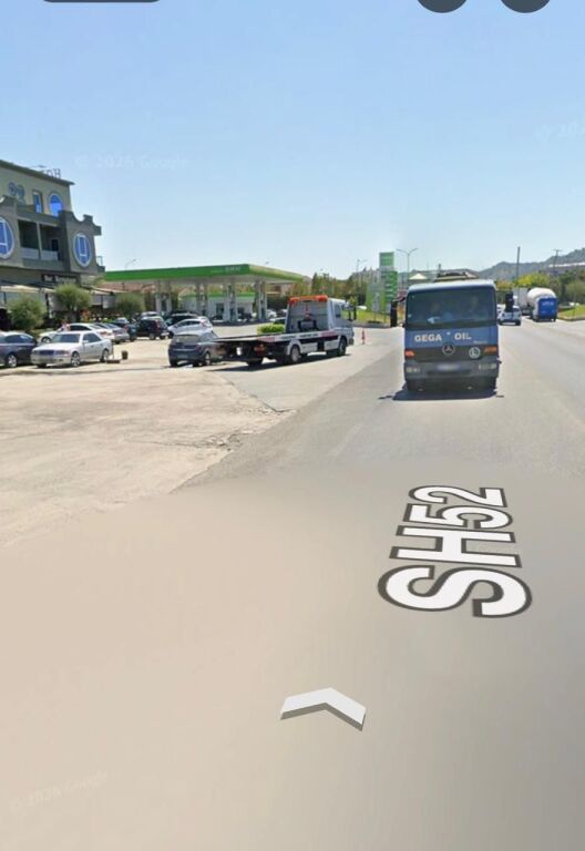 Pronë Komerciale për Shitje – Vorë, Buzë Rrugës Kryesore, pranë Terminalit Doganor