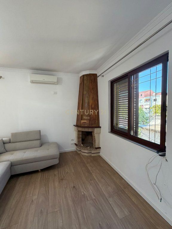 🏡 VENDESI APPARTAMENTO 1+1 più veranda, Via Frosina Plaku, Tirana – 15,000,000 LEKË