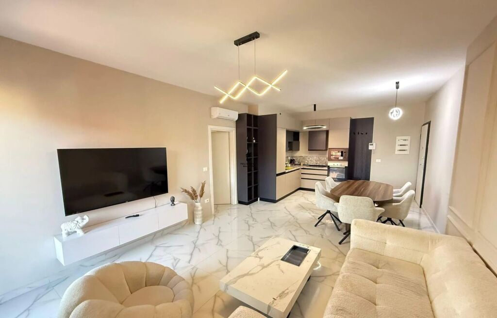 APPARTAMENTO IN AFFITTO 3+1+2 VIA KAVAJES 2.000 EURO FH-99191