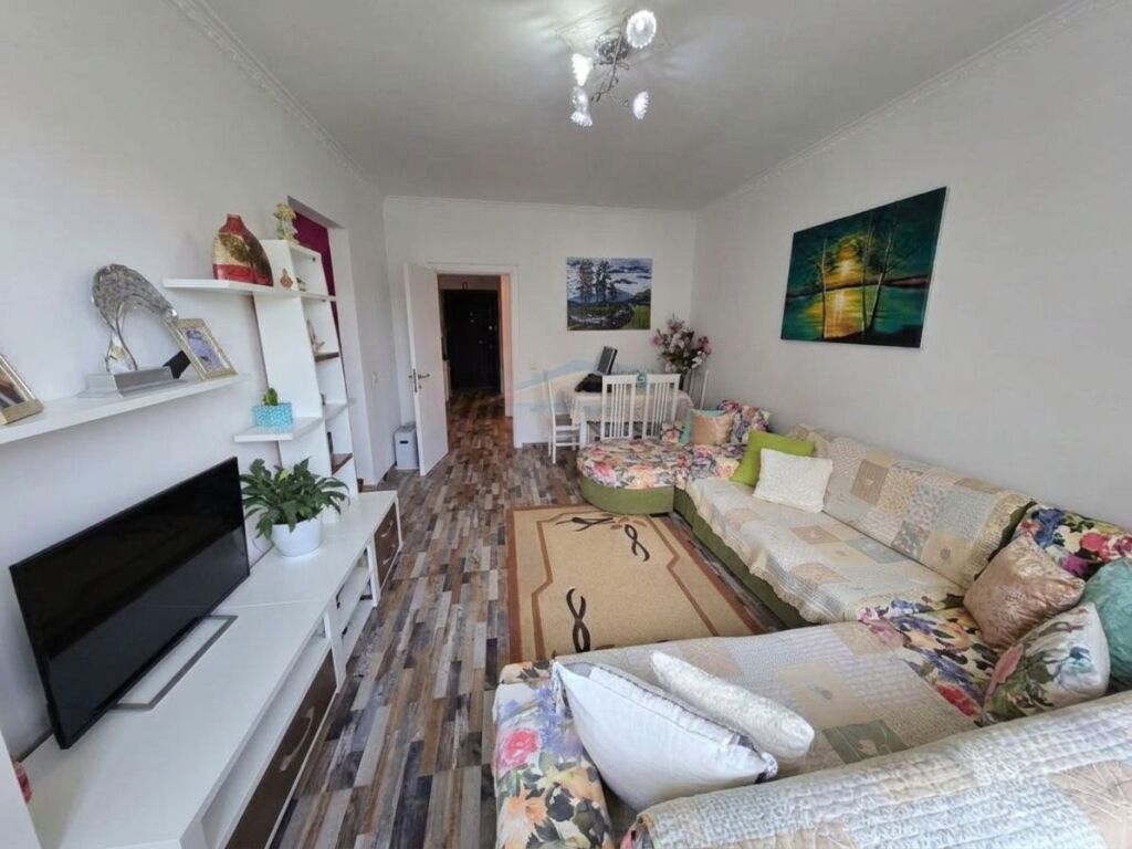 Shitet, Apartament 2+1+2, Kompleksi Molla, Tiranë