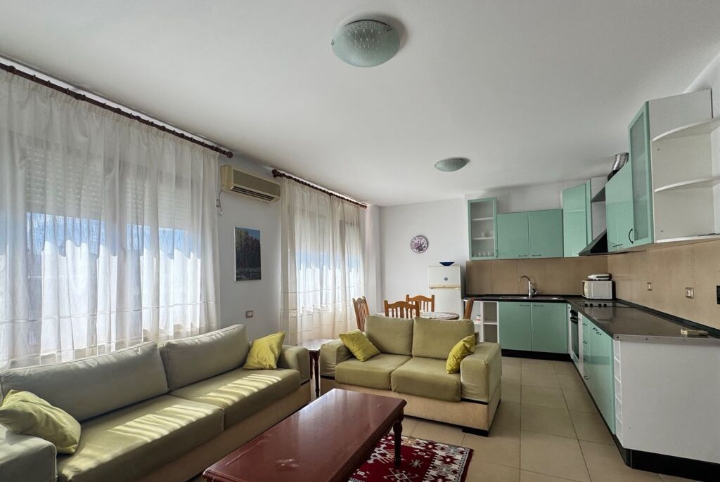 Affitto | Apartament 2 + 1 | Rruga e Bogdanëve | 700 €/mese