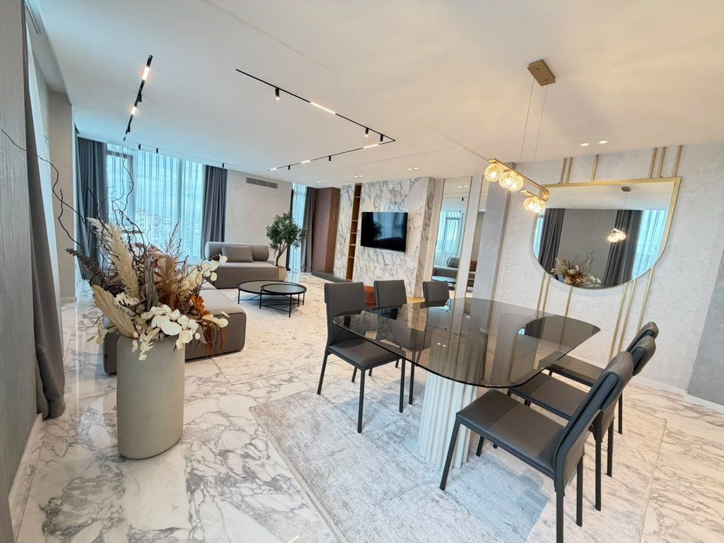 Luxury Duplex for Rent in "Square 21" with Panoramic Veranda and Private Parking 3,500 € /Month