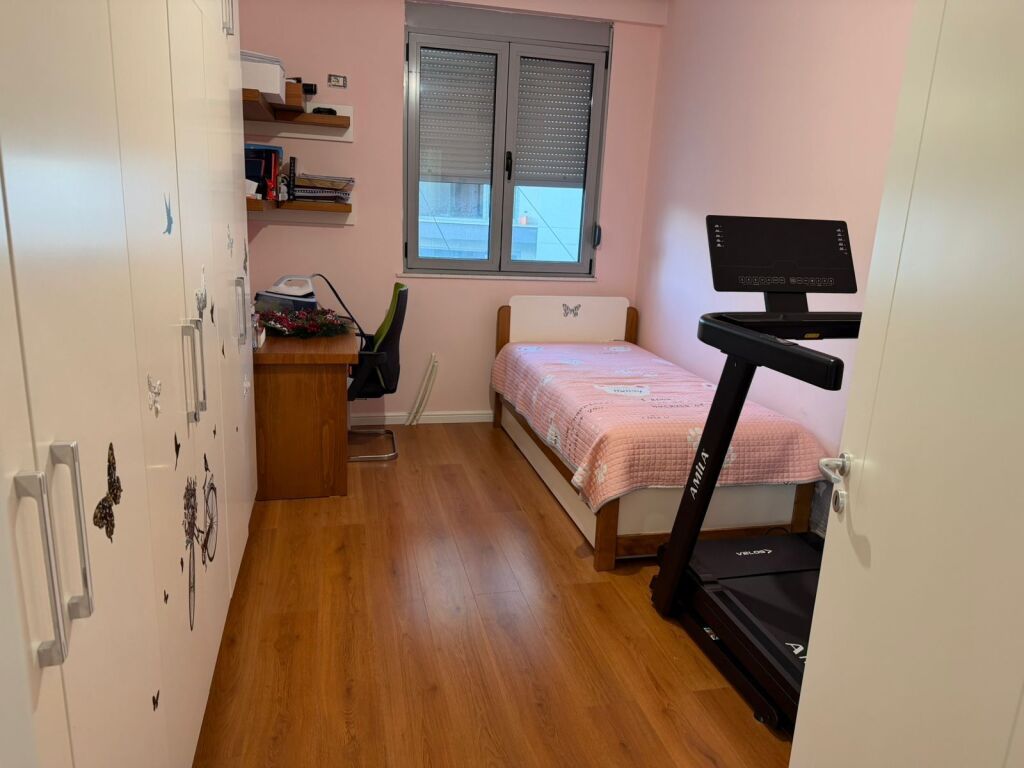 Jepet me qira 2+1 tek Liqeni i Thate 🏷️75.000Leke