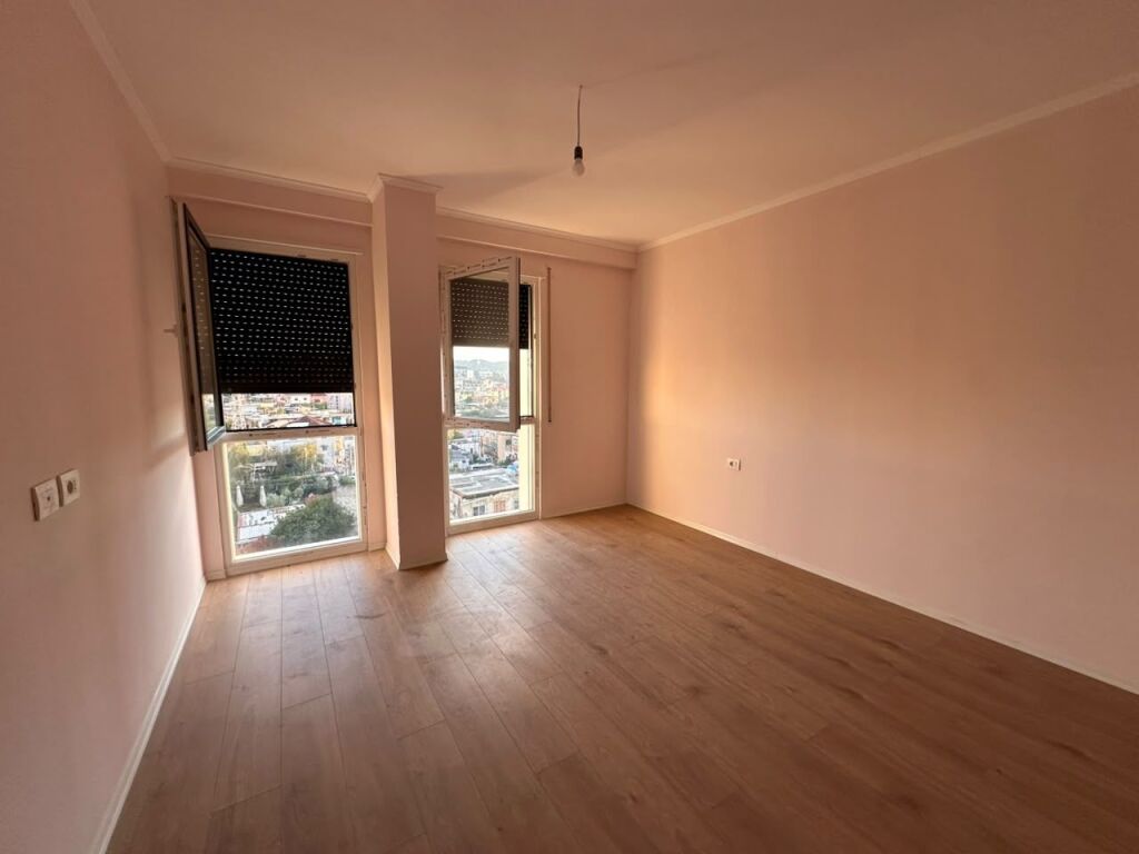 In vendita, Appartamento 1+1, Nuovo Boulevard, Tirana . Empire75680
