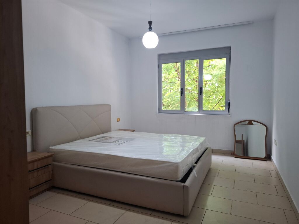 Apartament 2+1 per Qera 450Lek/muaj - Melisa, prane Restorant Freskut