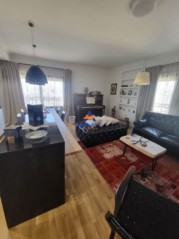 JEPET APARTAMENT ME QERA 2+1+2 BALLKONE "MINISTRIA E DREJTËSIS, BULEVARDI ZOGU I PARË" 1000 EURO