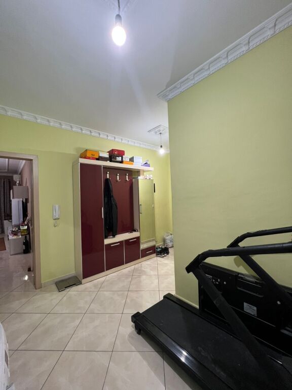Apartament 2+1 me shitje Yzberisht,te KMY