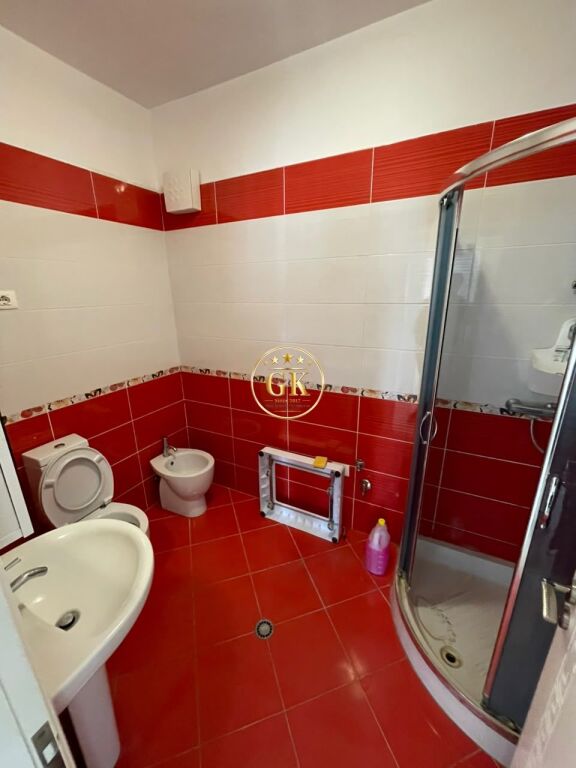 APPARTAMENTO IN AFFITTO 2+1+2 – CENTRO, VICINO A BLU STAR, DURRËS