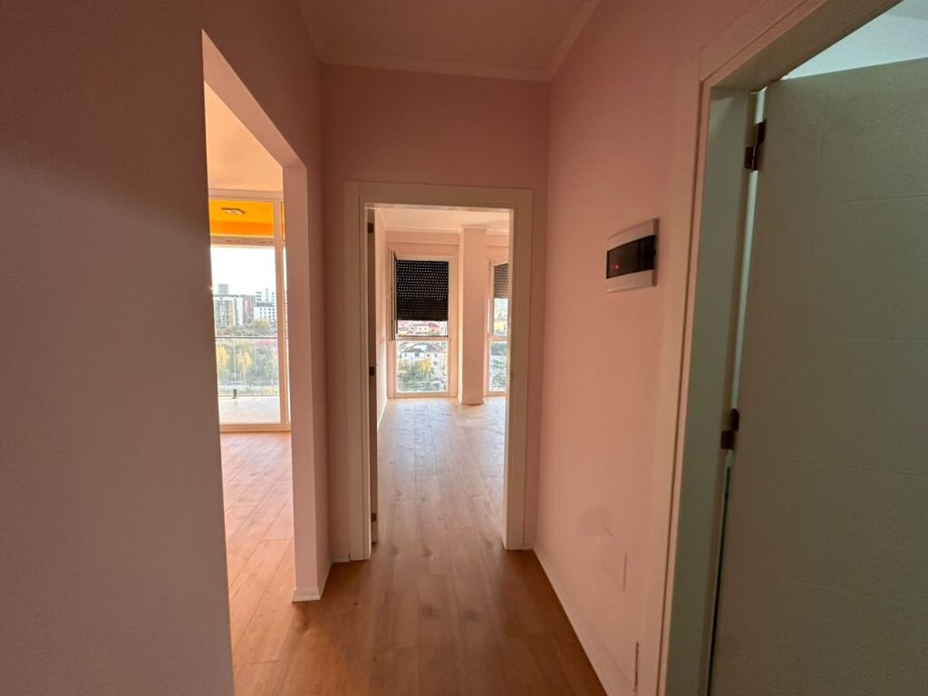 In vendita, Appartamento 1+1, Nuovo Boulevard, Tirana . Empire75680