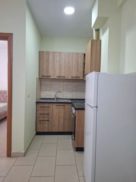 Apartament 2+1 per Qera 450Lek/muaj - Melisa, prane Restorant Freskut