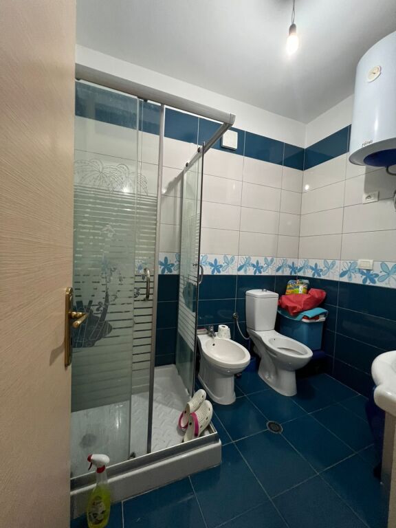 Apartament 2+1 me shitje Yzberisht,te KMY