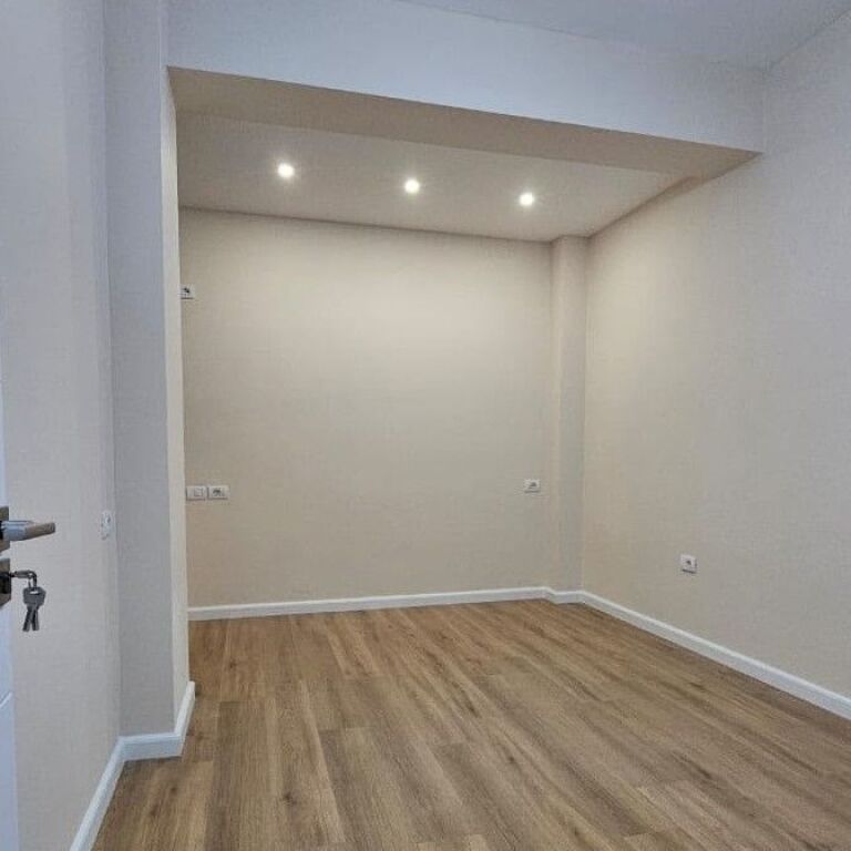 🏡 VENDESI APPARTAMENTO 1+1 – VIA KAVAJËS, TIRANA