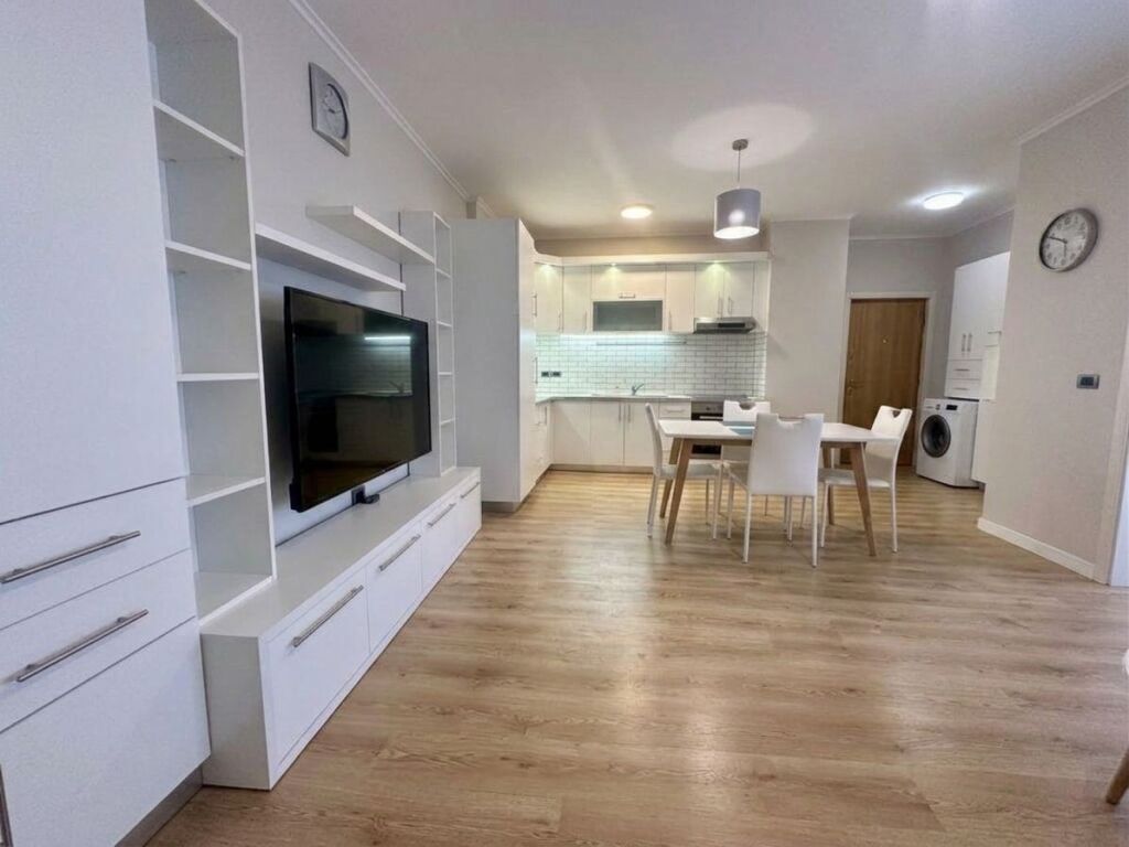 Qera, Apartament 1+1, prane Square 21, Tirane.