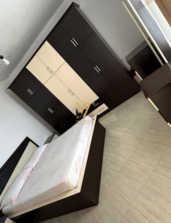 SHITET SHTEPI PRIVATE ME OBORR NE FUSHE-KRUJE 8.500.000 LEKE