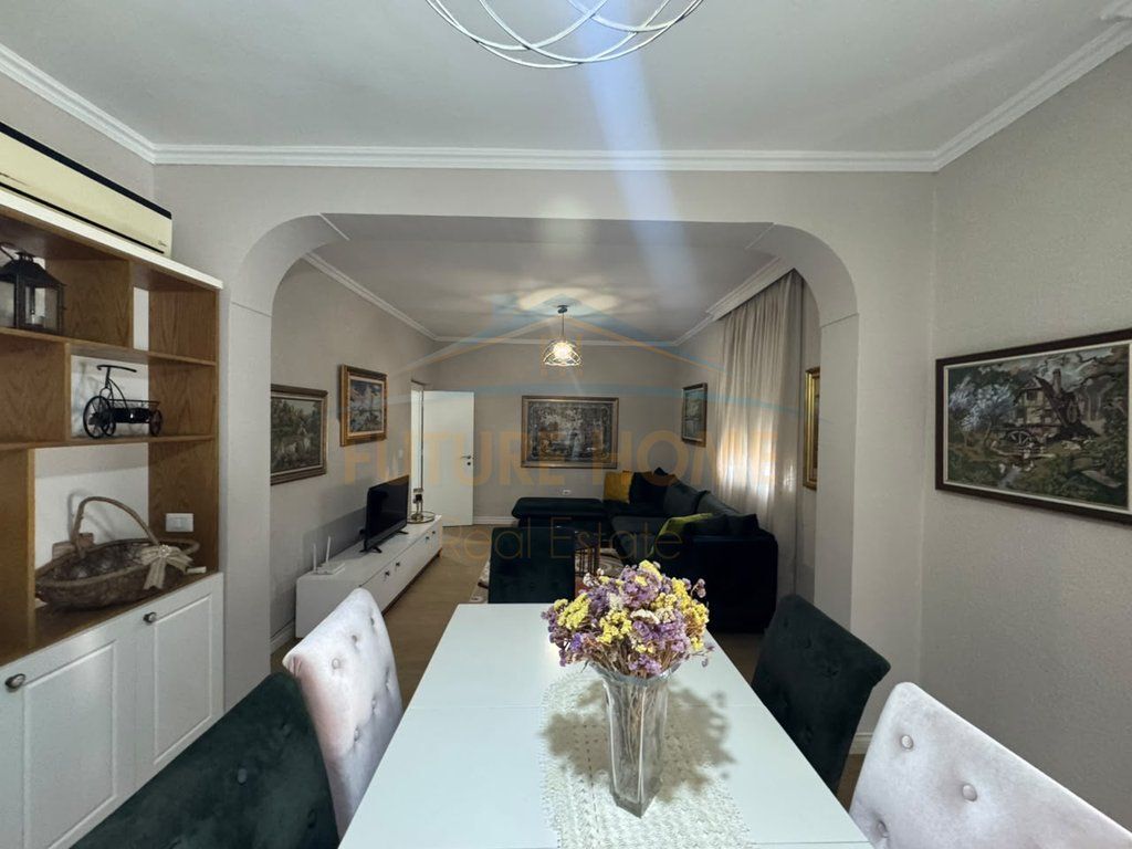For rent, 2+1 apartment, Zogu I Boulevard, Tirana.