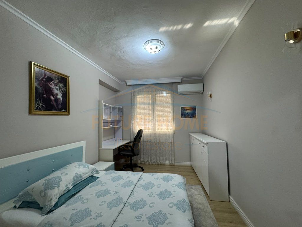 For rent, 2+1 apartment, Zogu I Boulevard, Tirana.