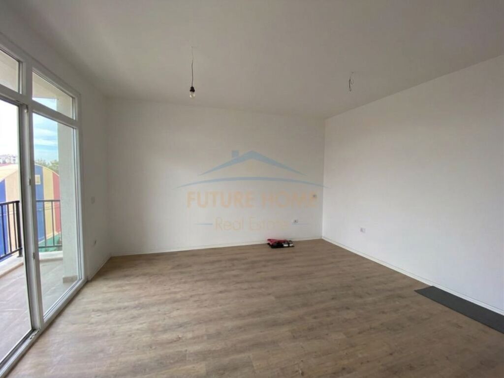 Shitet, Apartament 1+1 , Sauk, Tirane .