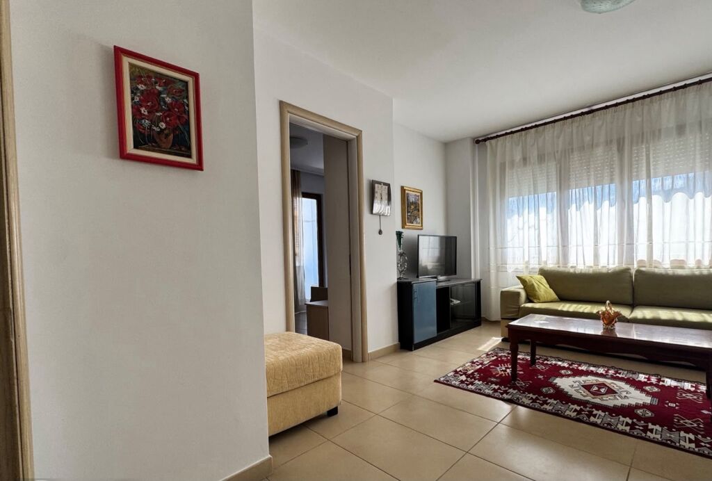 Affitto | Apartament 2 + 1 | Rruga e Bogdanëve | 700 €/mese