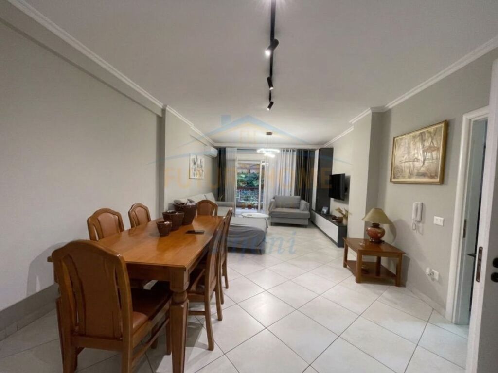 In vendita, appartamento 2+1, Lago Secco, Tirana 285.000 €