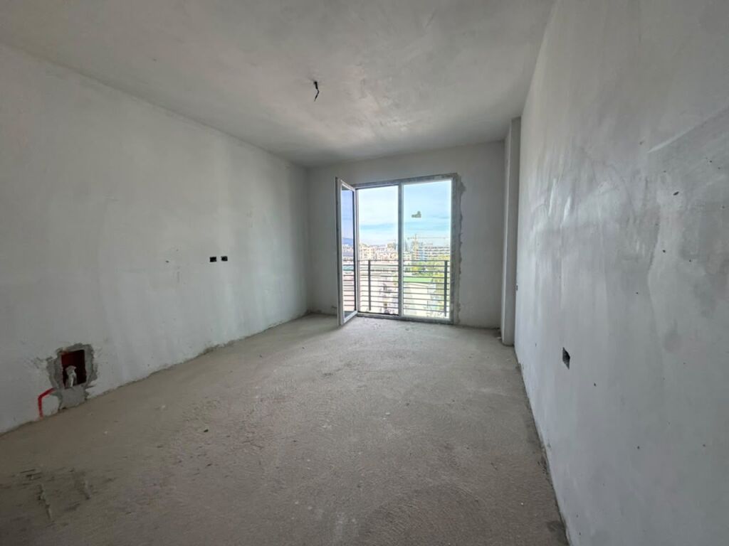 Shitet Apartament 2+1+2, Rezidenca Palladium, Liqeni i Thatë, Tiranë. Empire75697