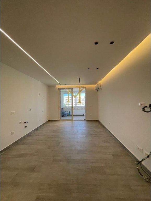 SHITET APARTAMENT 2+1 – KOMPLEKSI EKA, DURRËS