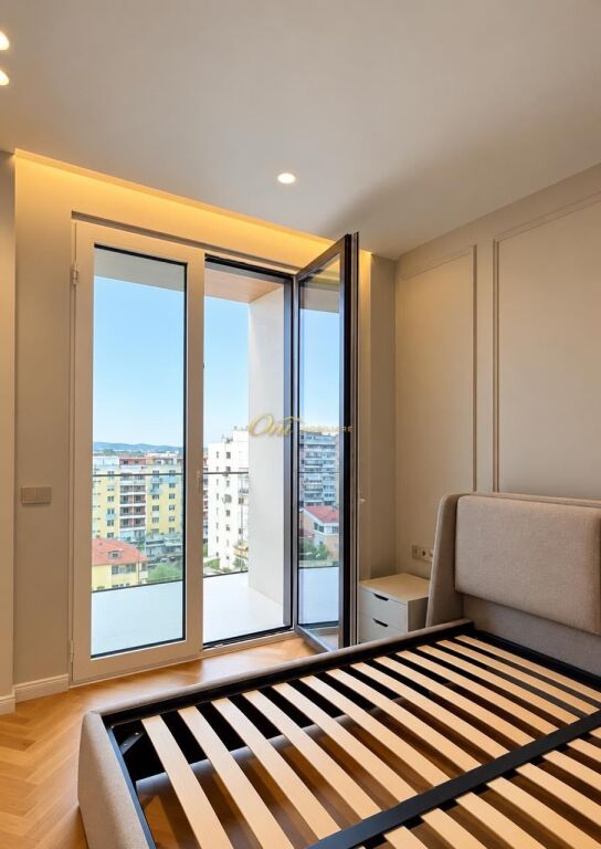 PARKU OLIMPIK APARTAMENT PER SHITJE 3+1