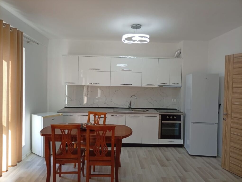 Affitto | Apartament 2 + 1 | Rruga 5 Maji | 600 €/mese