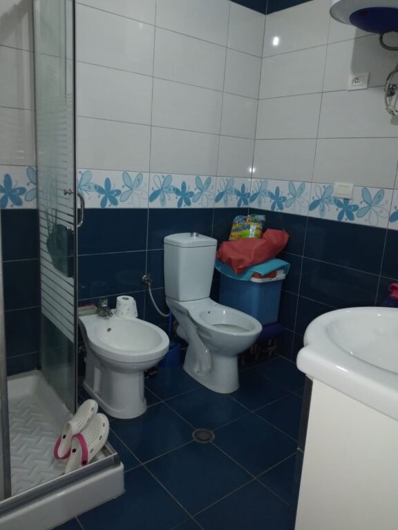 Apartament 2+1 me shitje Yzberisht,te KMY