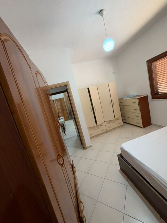  Apartament 1+1 me Qira – Rruga Mes Bulevardi i Ri &amp; Rr. 5 Maji ! 