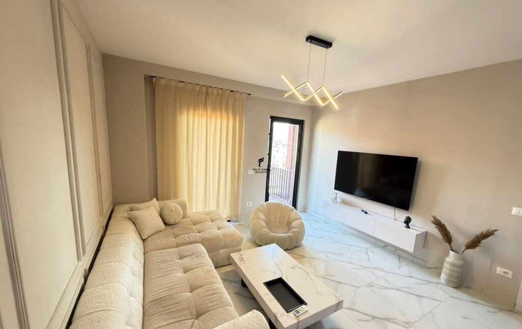 APPARTAMENTO IN AFFITTO 3+1+2 VIA KAVAJES 2.000 EURO FH-99147