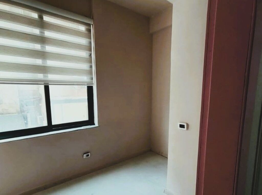 **LOCALE COMMERCIALE IN AFFITTO – MYSLYM SHYRI** ✨