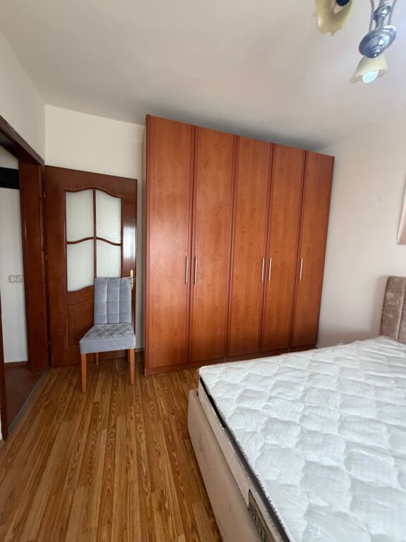In affitto 2+1 Via di Elbasan 75.000 lekë