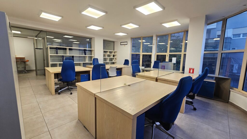 Zyre me qera | 115m² | Komuna e Parisit |