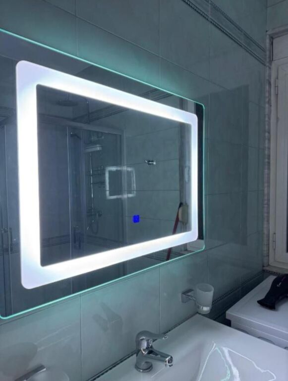 Ne zonen e Bllokut, jepet me qera apartament 1+1,i mobiluar 70,000leke 