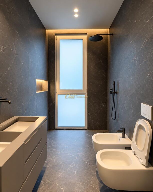 PARKU OLIMPIK APARTAMENT PER SHITJE 3+1