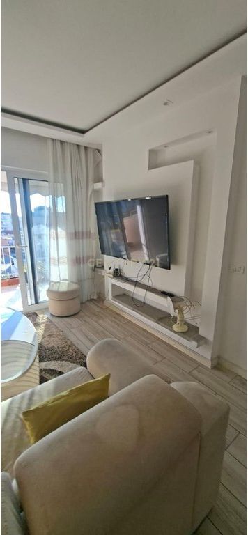Appartamento 3+1 in affitto a Plazh, Durrës