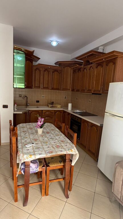 🏡 APARTAMENT 1+1 ME QIRA – VLORË-BIG SCOOP